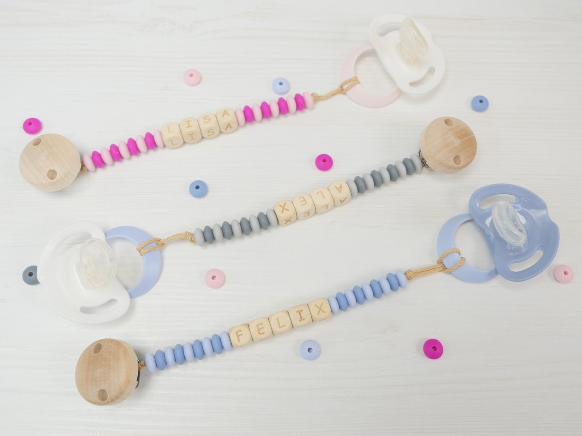 Schnulliketten's tweet photo. πΆ #Bastelanleitung fΓΌr eine #Schnullerkette mit Namen:
https://t.co/YddMXHuLJt
πΆ #Craftinstructions for a #dummychain with name:
https://t.co/FjvRx2mBKy
#schnullerkettenladen #schnullerkettenladenberlin #schnullerkettemitnamen #schnullerketten #pacifierchain #sootherchain https://t.co/nGPYBKfmMx