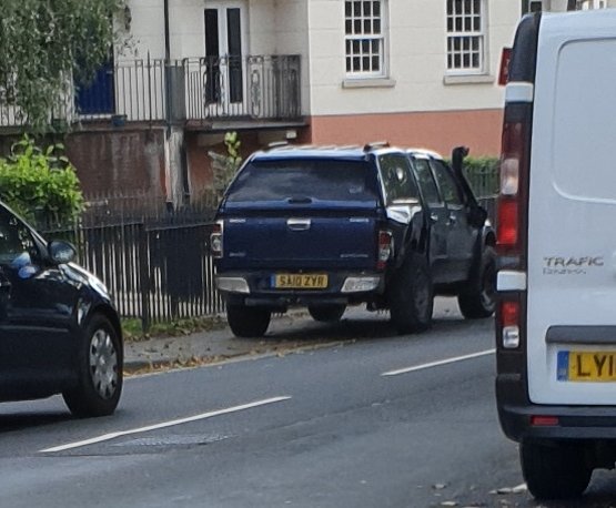 This guy parked here in Chester Street #shrewsbury between 0930-1400 - <a href="/ParkingWankers2/">ParkingWankers2</a> <a href="/cantparkit/">Cant Park It</a> <a href="/Nice_Park_Job/">Nice Park Job</a> <a href="/TelfordParking/">Telford Parking</a> <a href="/patheticparking/">Pathetic Parking</a> <a href="/parkingfool/">Inconsiderate parking 🔔🔚's</a> <a href="/parking_fails/">Asshole Parking</a> <a href="/parking_shit/">Shit Parking</a>
