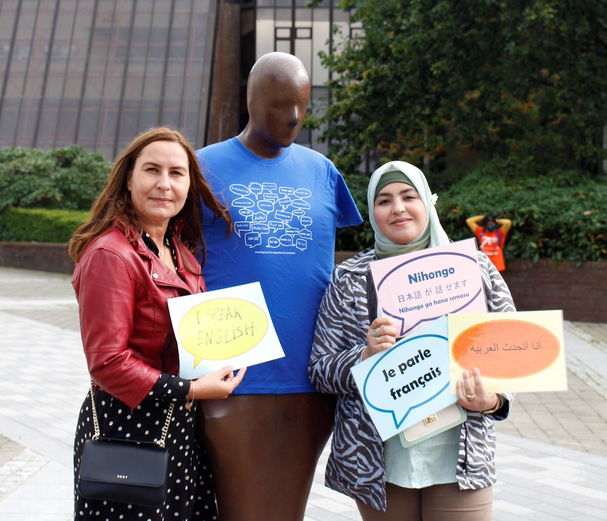 CathJeanneau's tweet photo. Celebrating #EDL2021 with @UL campus.
Check out some of the languages spoken on our campus by students and staff #LanguagesUL
@languages_ie @mlal_ul @ECMLCELV https://t.co/PCP2A8EDoA