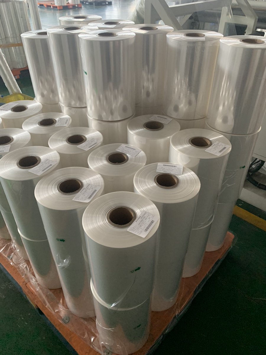 Bob86024935's tweet photo. Color printed polyolefin shrink film， POF shrink film factory in China，película de poliolefina en China, película retráctil POF, película POF impresa en color，Bob@shrmbz.com，WhatsApp 86-13651961288 https://t.co/LY7rxNDEEl