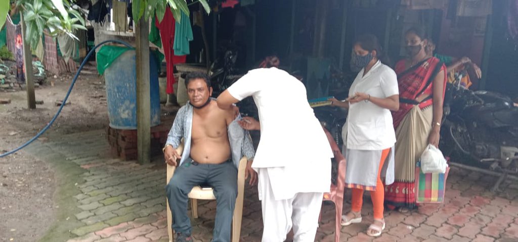 TCM__MeghaDesai's tweet photo. #Door to door vaccination in Sukhesh, Ta.Pardi                          #stay healthy #stay safe @DDO_VALSAD @CPPatel147 @psunny131 @nirav21859235 @harunsaiyad55 https://t.co/Y9AVI9LOTG