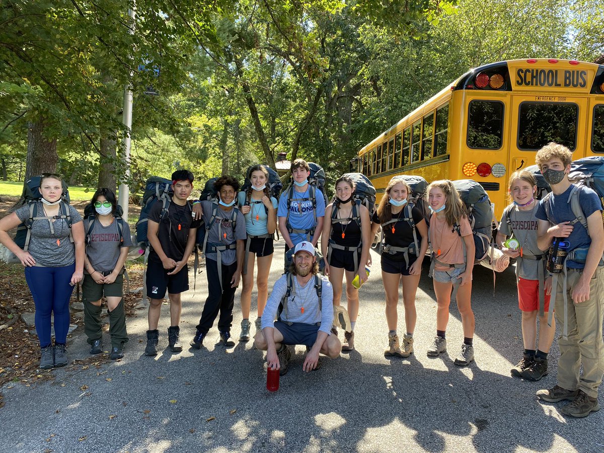 EpiscopalHS's tweet photo. Good luck to our ninth graders, who have embarked on the Burch Outdoor Program! They will spend the next few days backpacking along the Appalachian Trail and forming deeper connections with their classmates and faculty leaders. #EHS2122 #HappyTrails https://t.co/dXkUAnlRM7