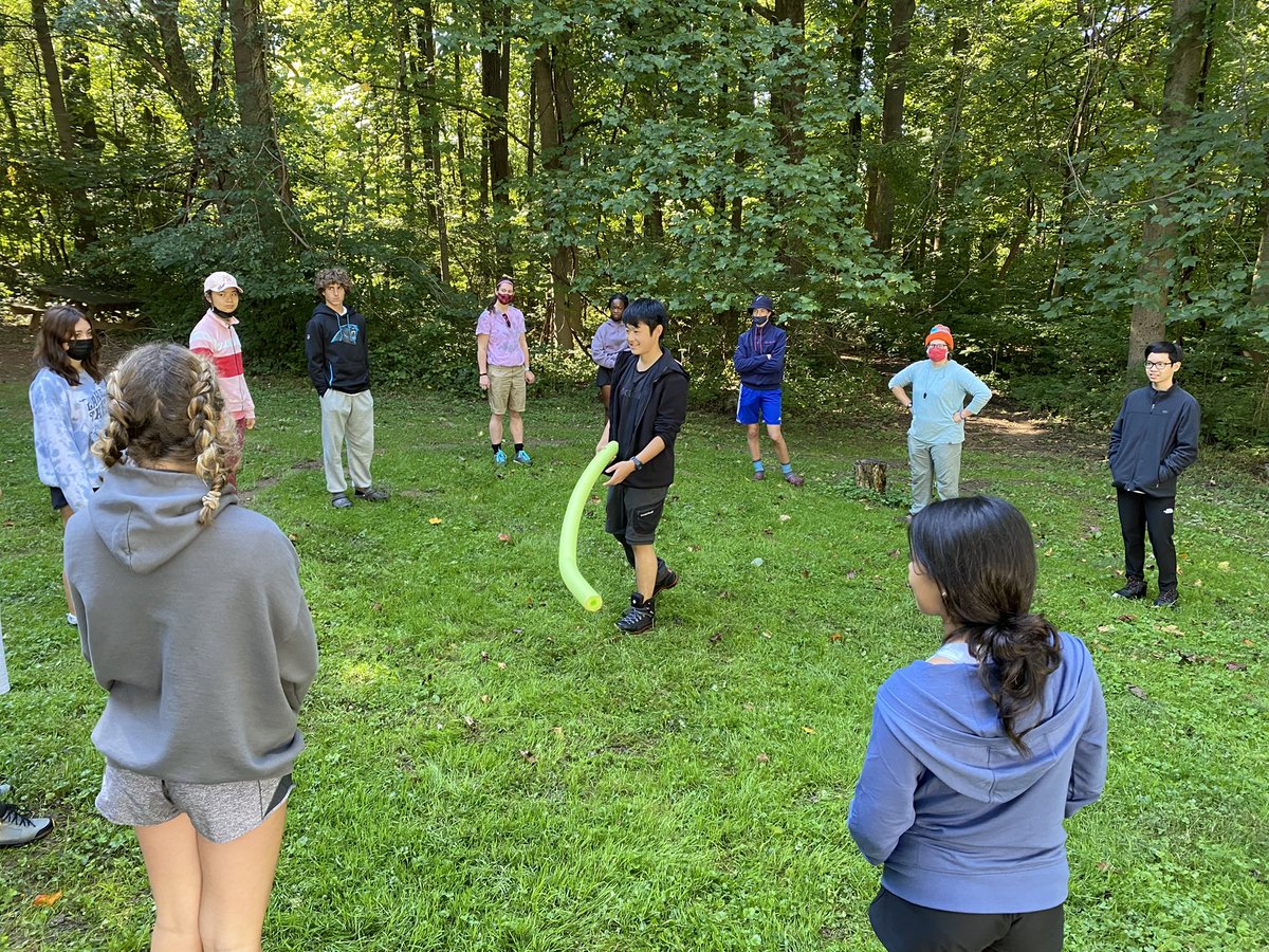 EpiscopalHS's tweet photo. Good luck to our ninth graders, who have embarked on the Burch Outdoor Program! They will spend the next few days backpacking along the Appalachian Trail and forming deeper connections with their classmates and faculty leaders. #EHS2122 #HappyTrails https://t.co/dXkUAnlRM7