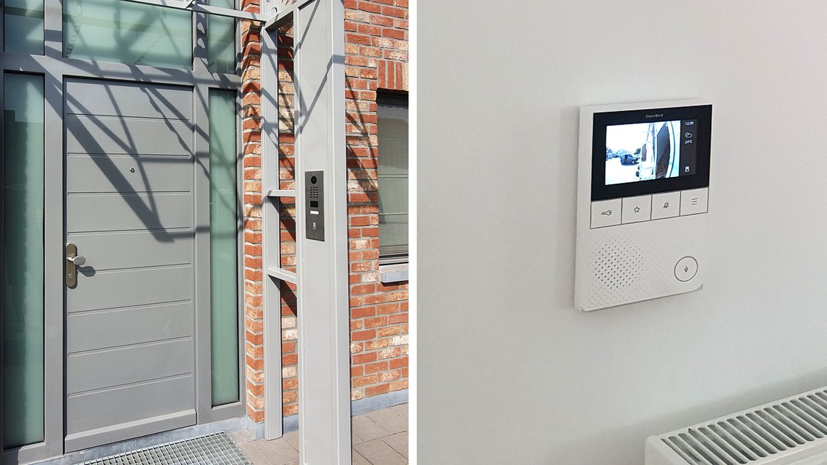 doorbird's tweet photo. Our partner TK Access installed this #DoorBird #IP #intercom with #ekey fingerprint reader at a single-family home in Belgium. The IP Video Indoor Station inside has a user-friendly design so people of all ages can intuitively operate it.
#doorstation #doorbell #türsprechanlage https://t.co/EMyUNHAjDL