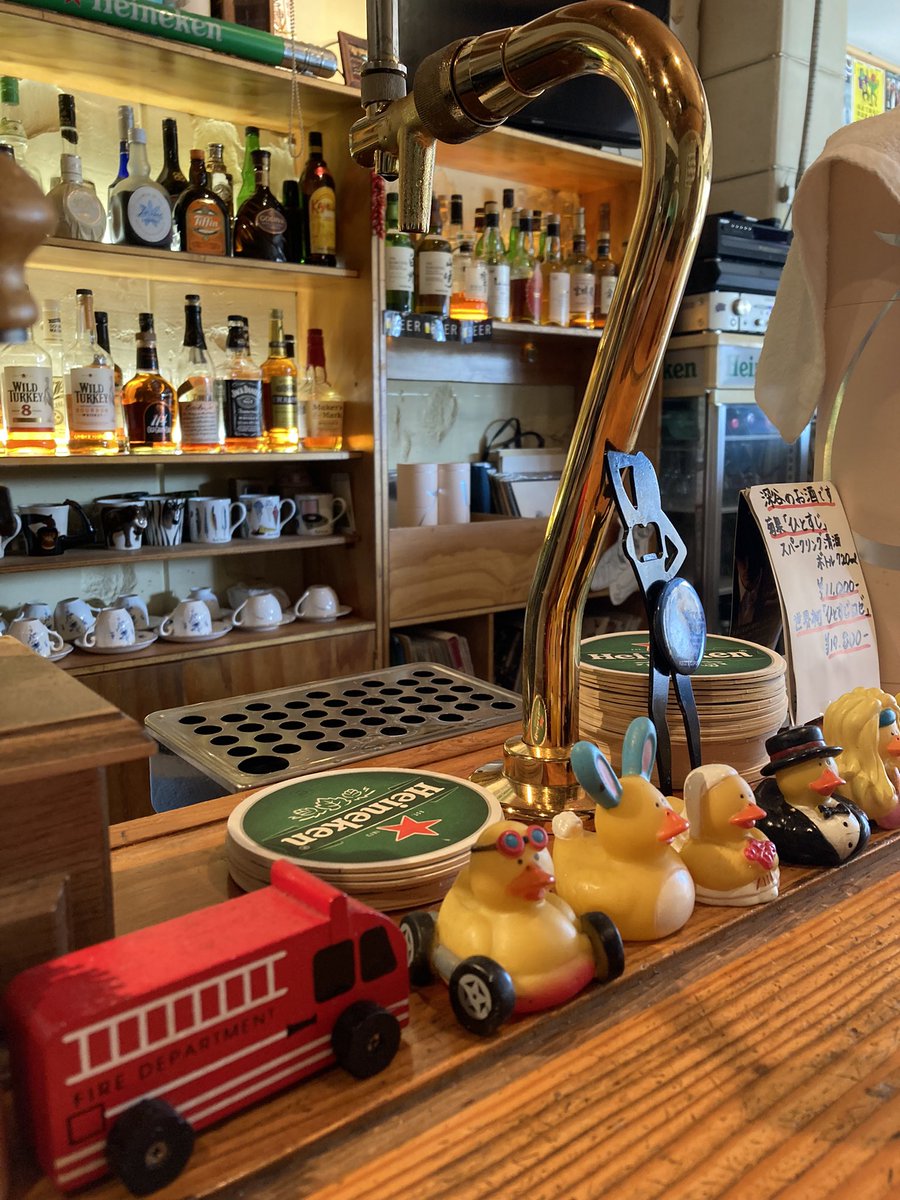 Coffee Shop Que tweet media