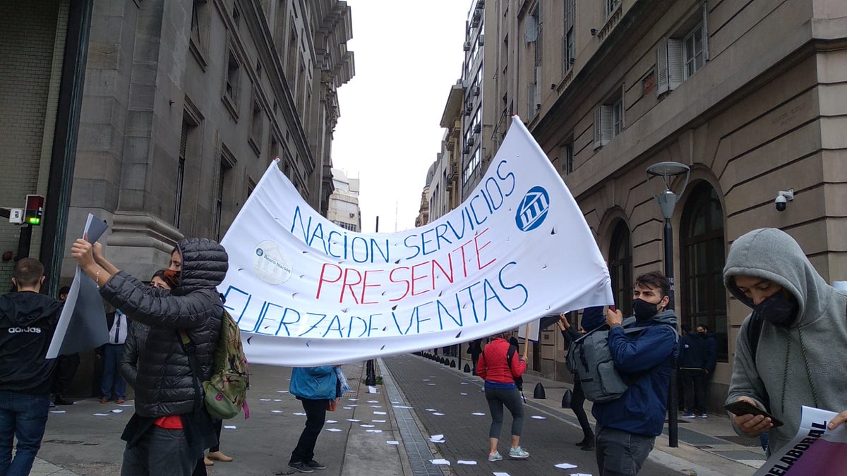 CynCuaran's tweet photo. NACION SERVICIOS PRESENTE. SOMOS BANCARIOS https://t.co/cqhusKkUD5