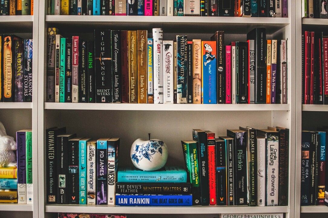 DLAIgnite's tweet photo. 10 leadership books to energise your autumn / fall  https://t.co/pqR4TOfhLW via @DLAignite #socialselling #digitalselling #futureofwork #sales #marketing #reading https://t.co/cmQNt0ASs8