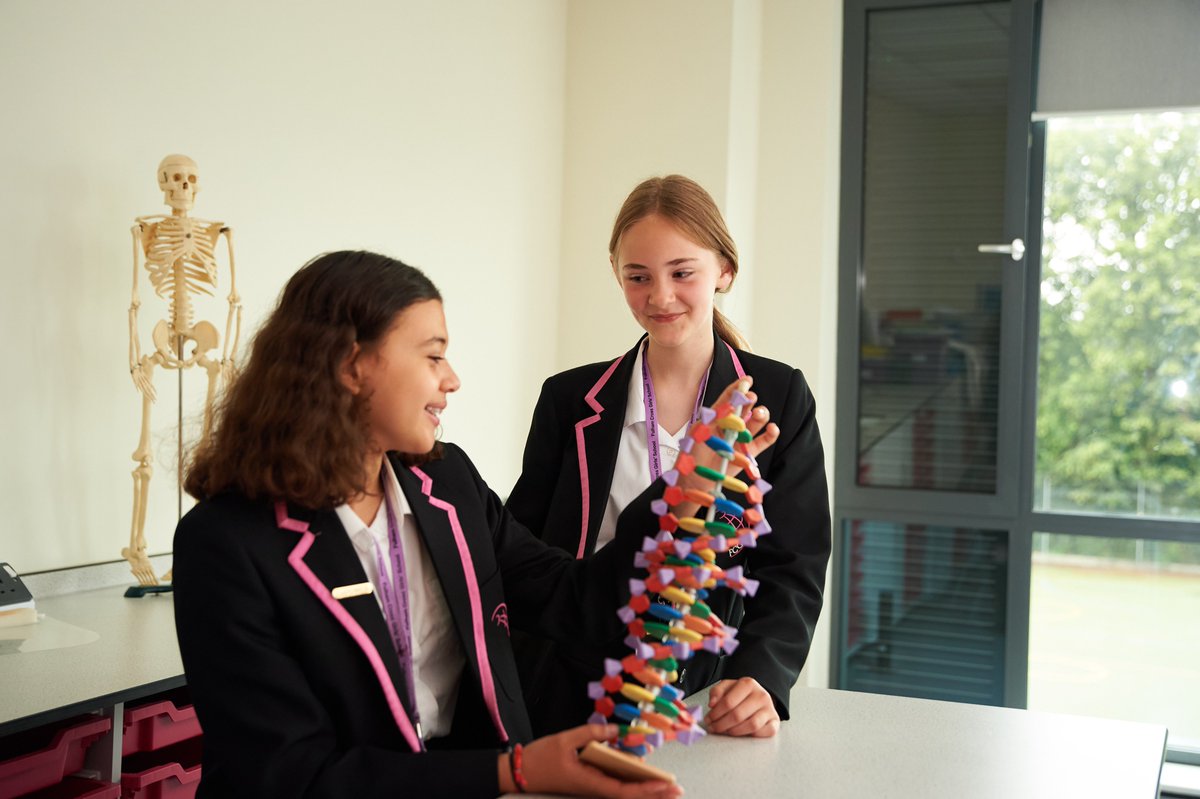 FulhamCross's tweet photo. There is still time to sign up for our Open Events! Our first Open Evening is THIS Wednesday! 

Visit us and see how great our school can be for your student!

#EMPOWER #OpenEvents2021 https://t.co/fWGaOYsGtI