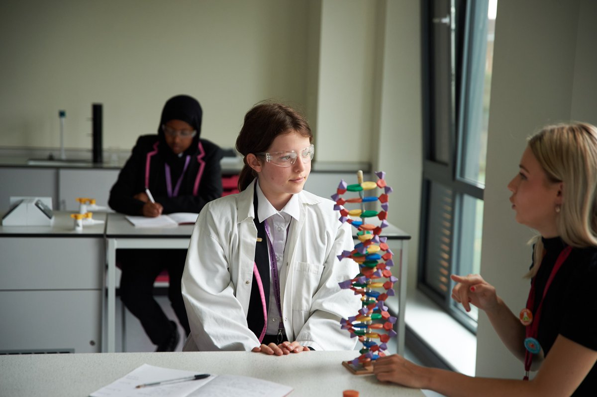 FulhamCross's tweet photo. There is still time to sign up for our Open Events! Our first Open Evening is THIS Wednesday! 

Visit us and see how great our school can be for your student!

#EMPOWER #OpenEvents2021 https://t.co/fWGaOYsGtI