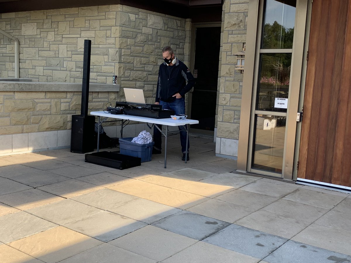 WiseGuysCmtee's tweet photo. Registration is in full swing! Fantastic tunes @byrequestdjs + amazing golfer gift courtesy of Jack Nash Clothiers (@JacksCloset) & @JohnstonMurphy #GuysGivingBack https://t.co/PaA0MDn3l8