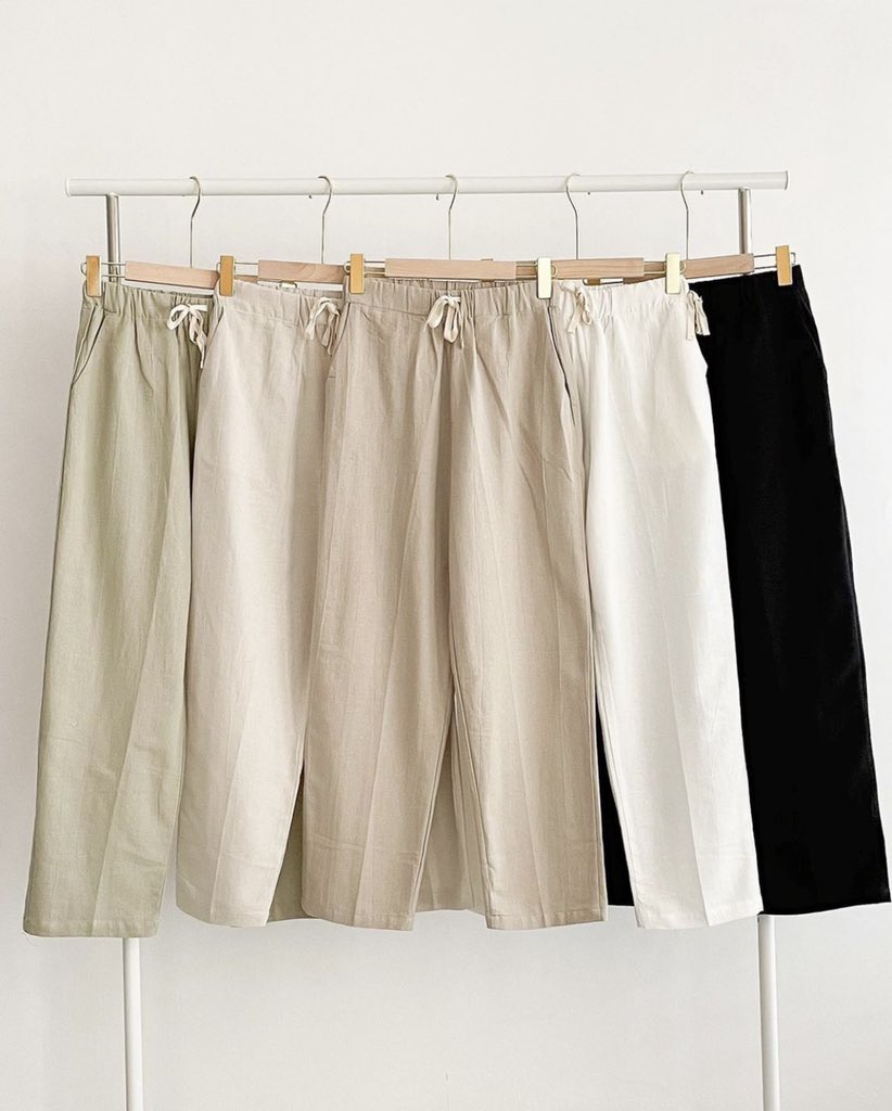 reviewhaul's tweet photo. Rekomendasi celana bahan ✨nyaman✨ di shopee 

✨ rating 4.8 ++ &amp; best price ✨

a thread ✨ https://t.co/1qjth62ZYH