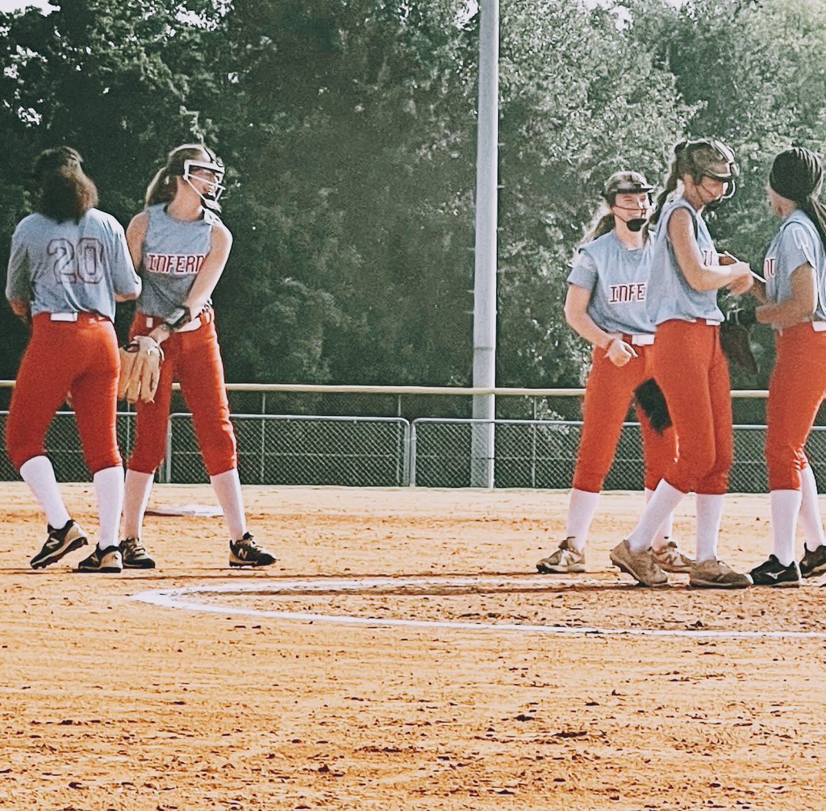 ALInferno18U's tweet photo. We are more than excited to play in the Sand Dollar Classic at Gulf Shores, Al! On October 23rd and 24th. @ExtraInningSB @IHartFastpitch #150percent #neverquit #lovethegame https://t.co/TIFSIKqVls