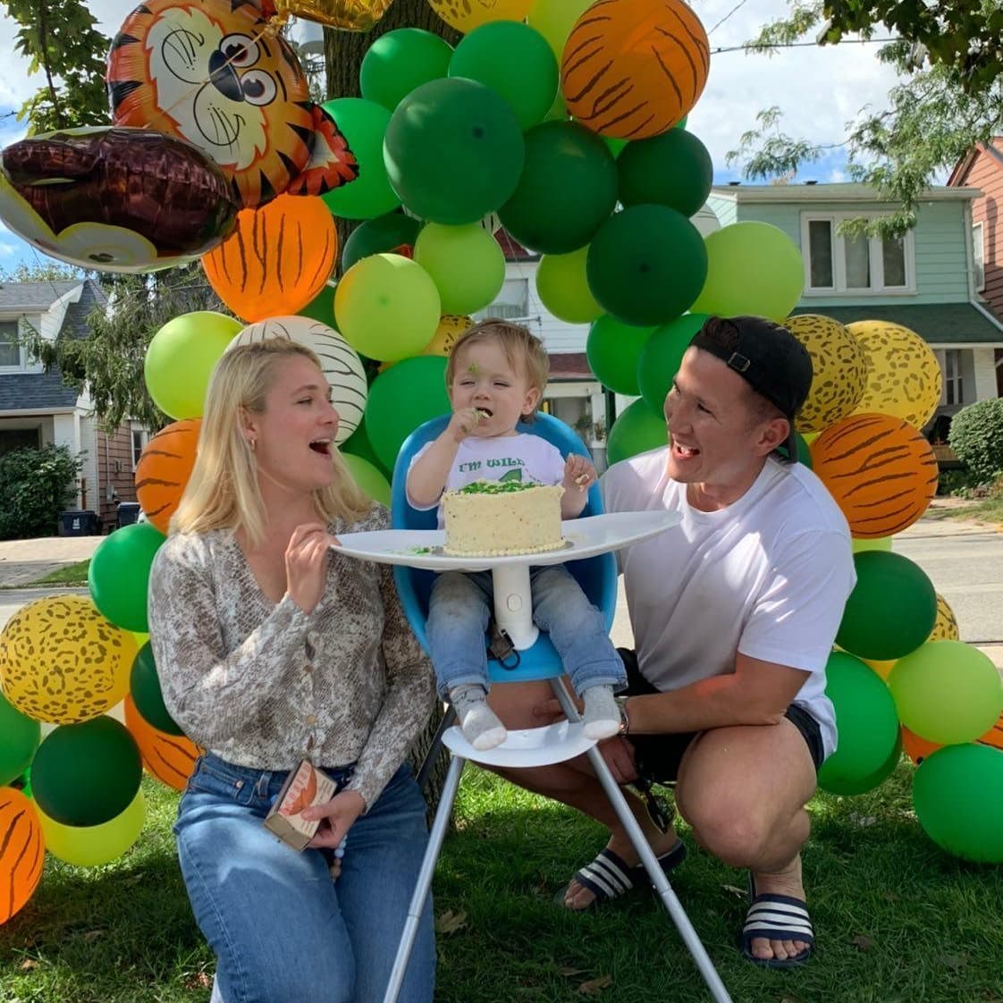 PhilPerkinsCP24's tweet photo. .@CHCHTV @CHCHNews
π¨BREAKINGπ¨
it's our boy's 1st bday.
Developing: he allegedly enjoys cake
Confirmed reports (sources)
LOVES TRACTORS
#BABYRHYS https://t.co/jHH93wktIk