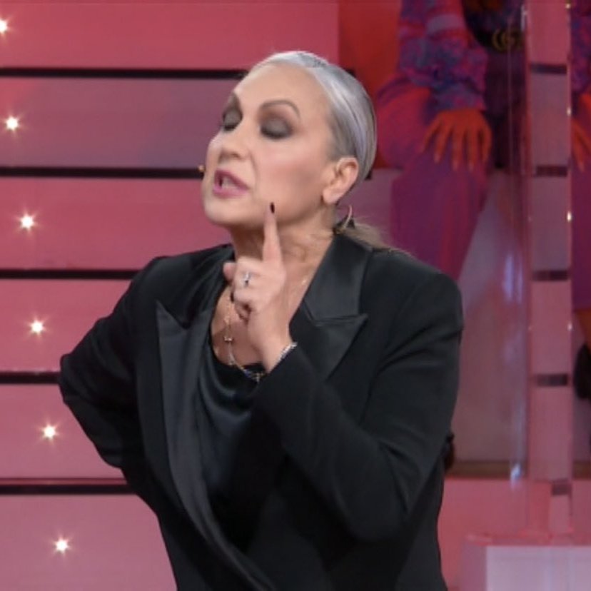 heythereelena's tweet photo. "Ma perché mi abbracciate tutti"
ALLORA FLAZA PRIMA DI TUTTO TI CALMI

#amici21 https://t.co/jhqZzJWPec