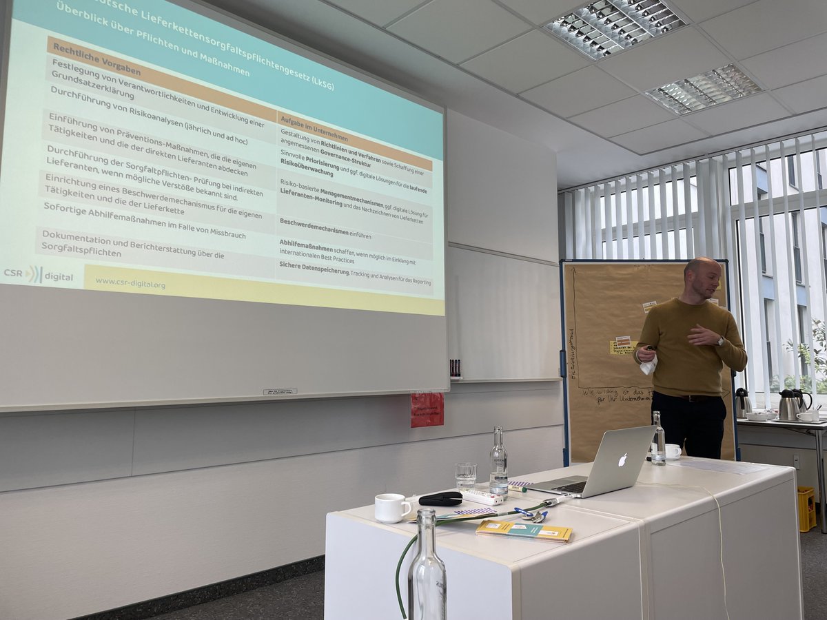 CSRdigital1's tweet photo. Endlich wieder Workshops vor Ort! Wir bedanken uns bei allen Teilnehmenden (u.a. von @IHK_NRW @IHK_Essen @IHK_Bonn @IHKAACHEN @ihkdus @IHK_NW) für den spannenden Austausch und das wertvolle Feedback zu unseren Workshopformaten! #nachhaltig_wettbewerbsfähig https://t.co/tkukZCRrTF