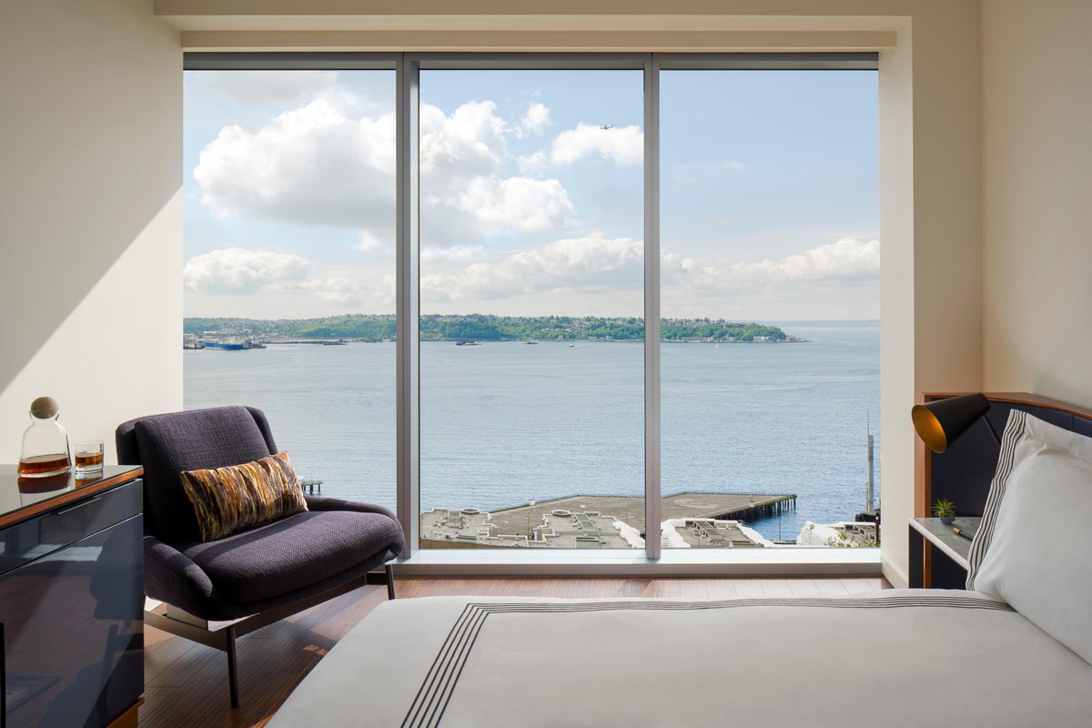 thompsonhotels's tweet photo. The intrinsic beauty of #PugetSound and the #PacificNorthWest can be felt from the inside of #ThompsonSeattle. https://t.co/fPv9aflVRi