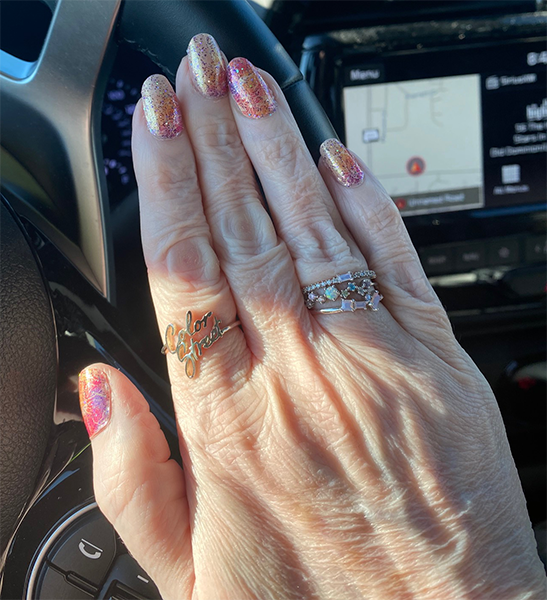 ral0731's tweet photo. My @colorstreet manicure week of Sept 27: #PoppyThat overlaid with #CandiedLavender ... #colorstreet #becolorstreet #mondaymanicure https://t.co/6N49i5eVFB