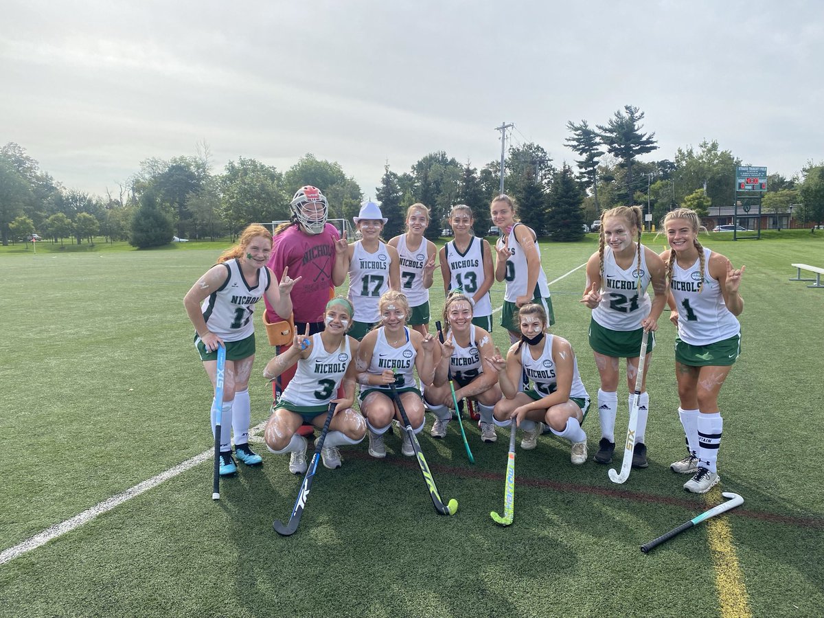 Nichols_FH's tweet photo. Great weekend celebrating Homecoming!! Started with a Big 3-1 W over Iroquois. 
Stats: 
M. DiGiulio 🎯🎯
L. Allen 🎯
E. Murphy 🍎🍎
K. Smith 🍎
Simmons with some big saves
4:30 Game today vs @rhfieldhockey @sportsunionwny @WNYAthletics @bufnewspreptalk @NicholsSchool https://t.co/uHYh0Vga5K