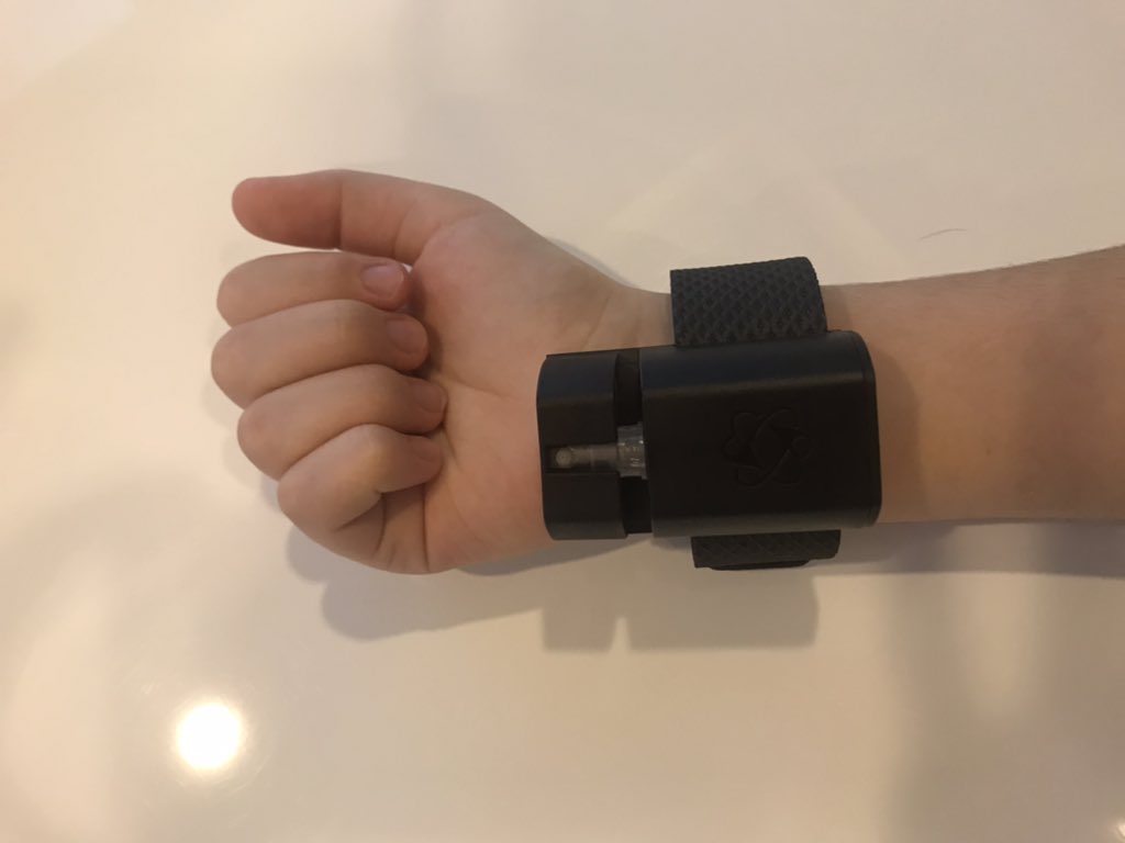 HidekoUNDP's tweet photo. Wristband w/ refillable hand sanitizer, invented by @KInnCenter of young Kuwaiti entrepreneurs. Btw, good 4 school children too. See 👉 https://t.co/8Qc3ScADmI #SDGAccelerator @scpd_kw National Fund for SMEs. More to come 👍 https://t.co/1VaWqUyyjw