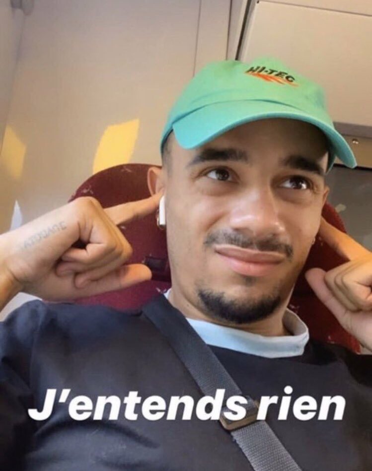 peteuncoups's tweet photo. Les bandeur de Zemmour quand on leur demande une preuve
#AgressionZemmour https://t.co/miiczhpWvv