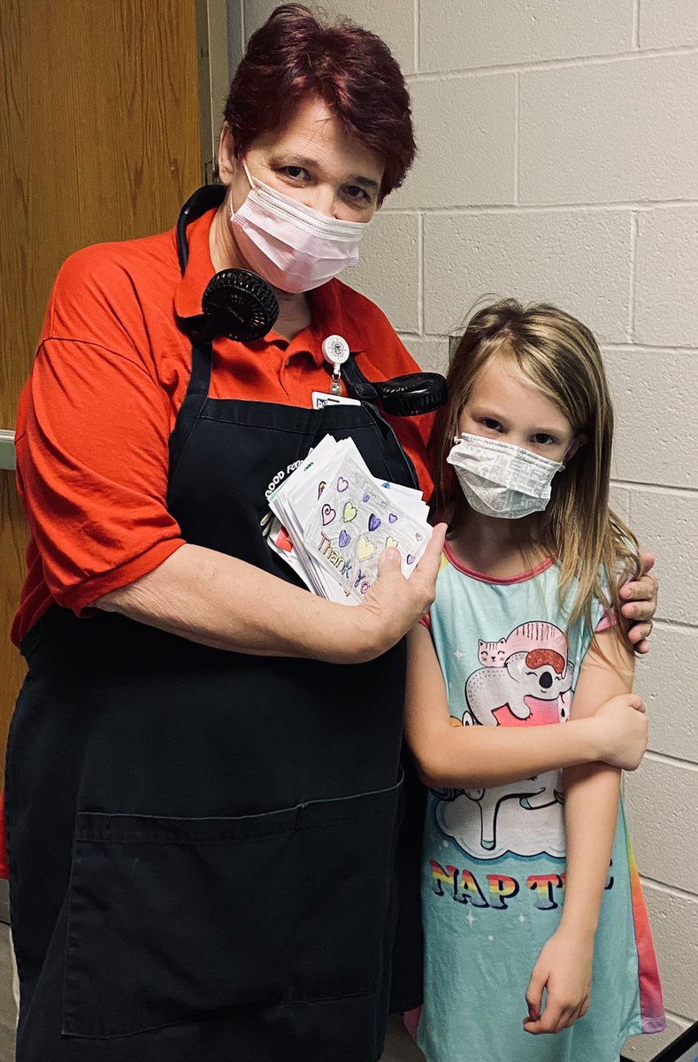 Our students love our cafe staff and appreciate all of the extra work they have had to do this year. So sweet to see them deliver kind thank you notes. 😊 <a href="/LWNKCSD/">Linden West NKC</a>