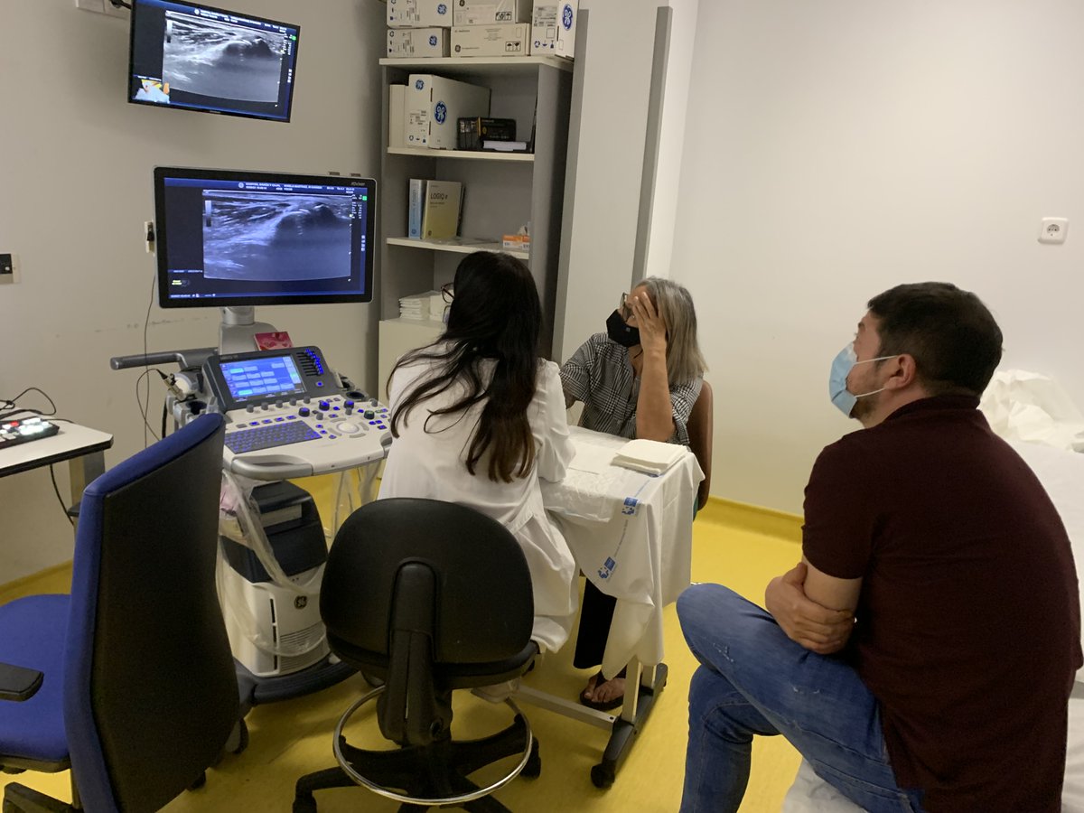 - Formato online y presencial adaptado. Aforo de 2 alumnos por equipo mediante la dotación de más ecógrafos, más turnos de profesorado, vídeos en tiempo real con sistema de video en sala de ecografía.
- Asistentes vacunados, con ag negativos.
- Próxima edición 01/2022. ¡Apúntate!