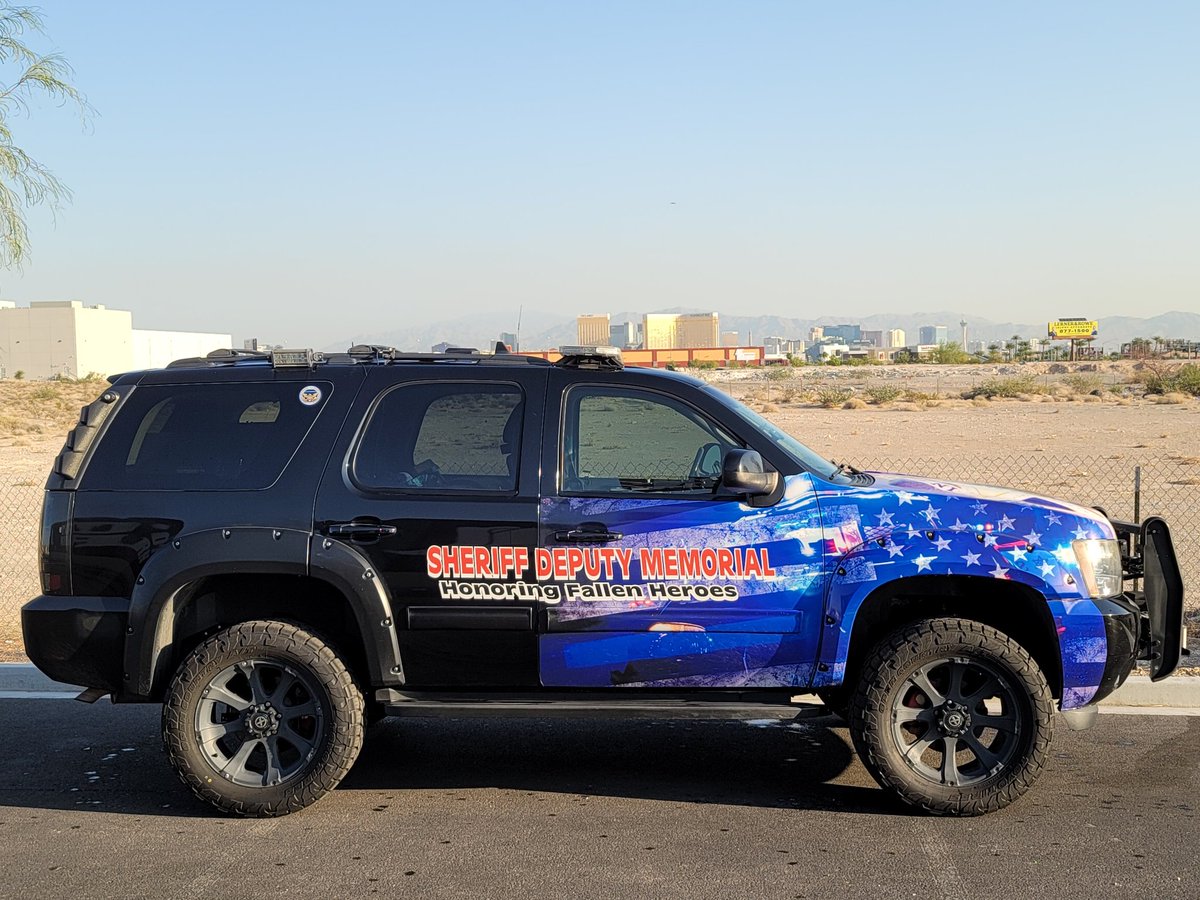 MancusoBrian's tweet photo. Just got done washing the Radio-IP solutions Tahoe for the 2021 IWCE show come see it on display at booth 381 in Las Vegas. Come meet my CEO and COO and become a partner. #radioip #connectedofficer #publicsafety #firstresponders #police #sheriff #samsungdex #miraxess #hyperion https://t.co/9npdxcFjrv
