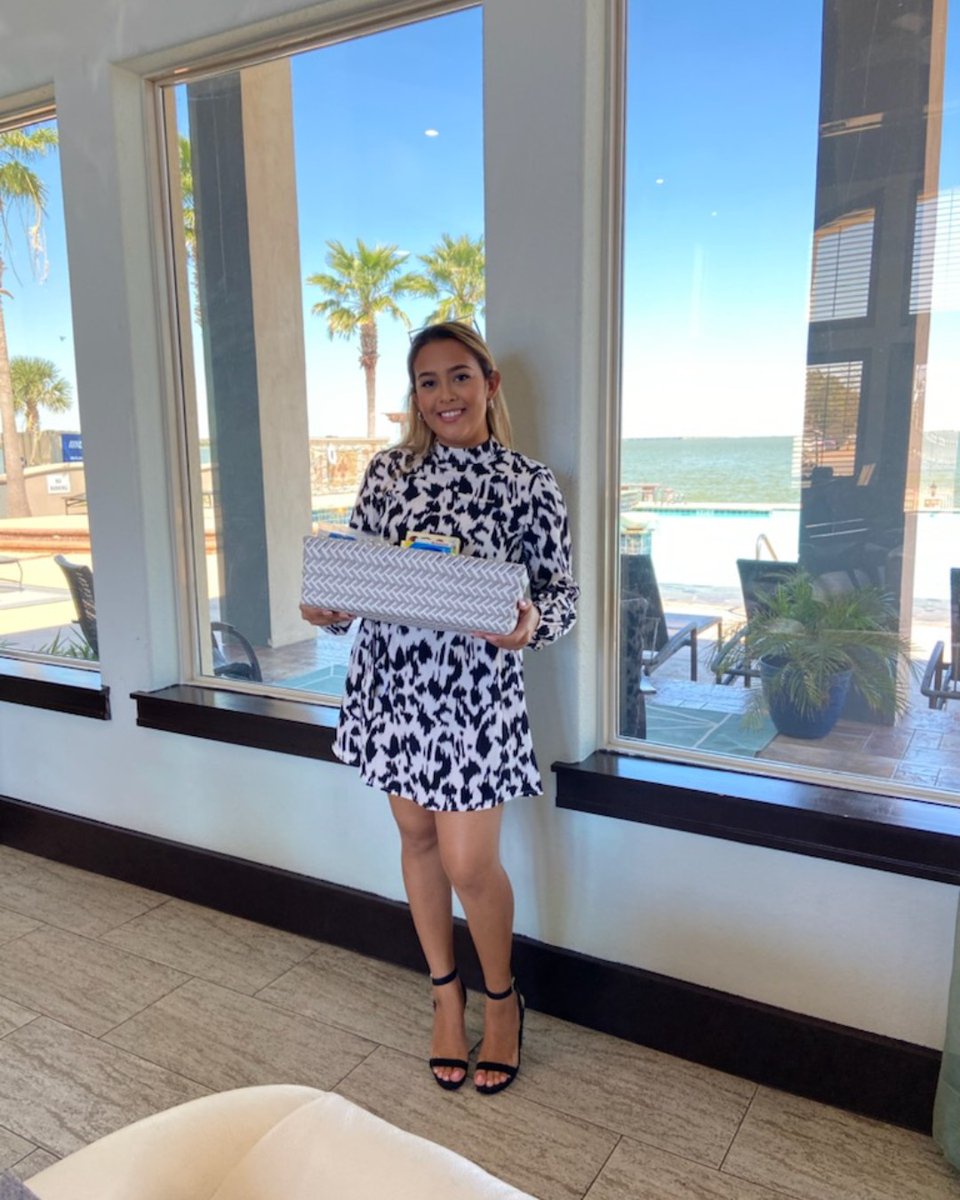 Jessica48712222's tweet photo. We had an awesome time doing virtual Bingo with the residents at La Joya apartments! Contact us today to learn more about our renters insurance! #rentersinsurance #marketing https://t.co/wwokM8O7LG