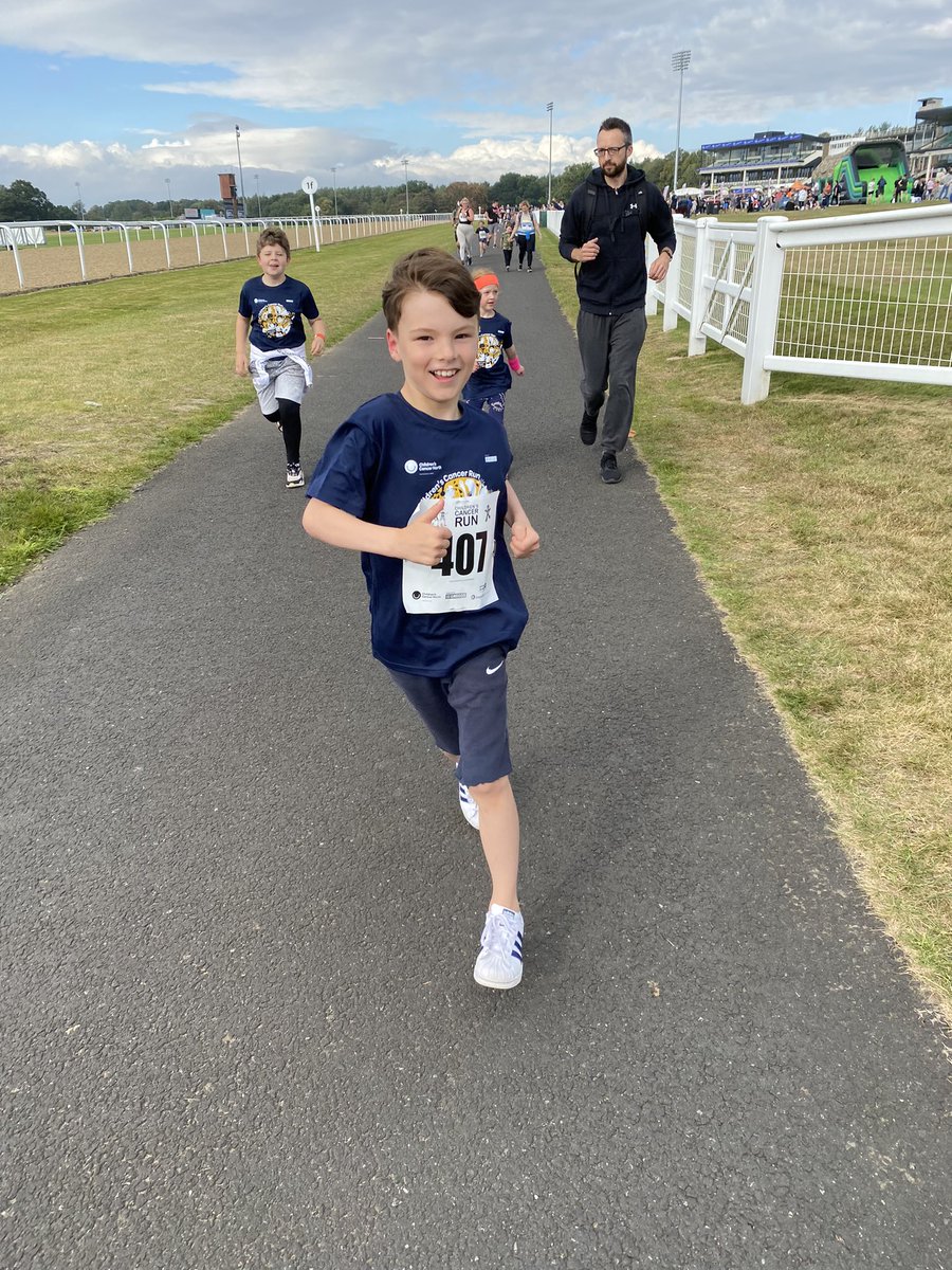 natalie7178's tweet photo. @Hadrian_Park #HPPS3BLemurs taking part in the cancer run yesterday https://t.co/FBFys6MdwH