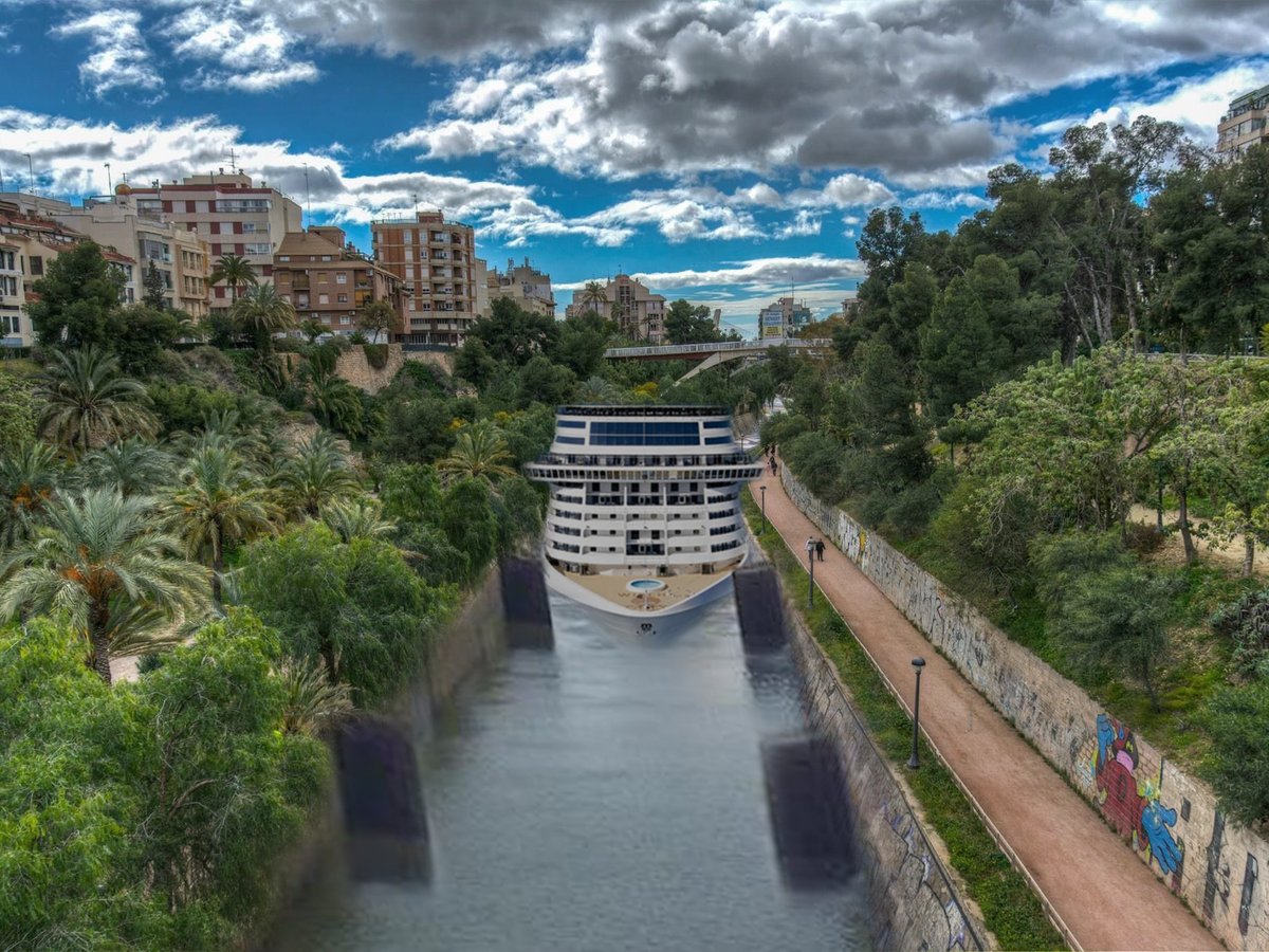 panfleto_elche's tweet photo. Elche celebra hoy la llegada de su primer crucero. Coincidiendo con el #DiaMundialDelTurismo, los cruceristas. A bordo del buque Dama de las Ramblas, la naviera ilicitana Costra Cruceros se pone como objetivo traer capazos y capazos de guiris cada semana. https://t.co/1xgFU5Kz5W