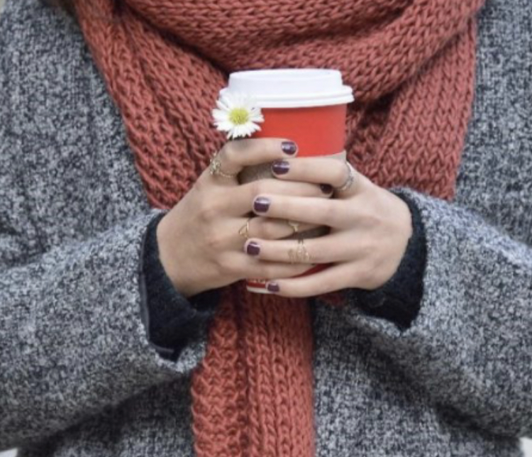 LRriverwalk's tweet photo. It is officially National Scarf Day and we must admit, we are looking forward to cooler temperatures!
#CozyUp #Scarf Season #FallFlex https://t.co/EI0BLQ6XnM