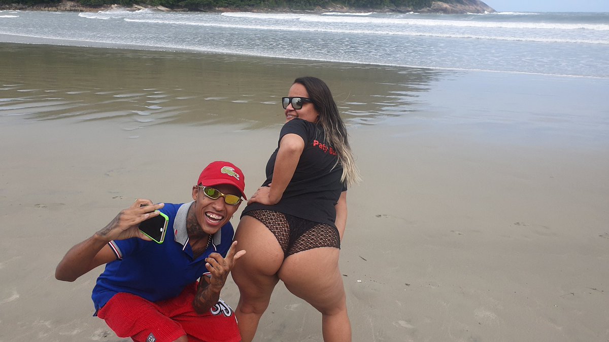 patybumbumbr's tweet photo. Bora trabalhar #brinquedoator #patybumbumatriz #eltorodeoro https://t.co/3Bs1Ew99X6