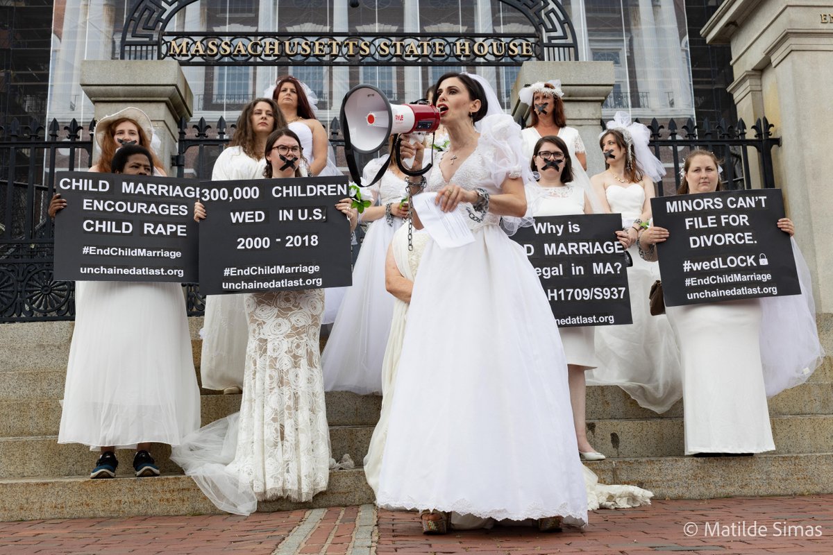 UnchainedAtLast's tweet photo. #ICYMI: We Chained-In in #Boston last week with survivors, allies and advocates to urge the #Massachuetts legislature to pass #H1709/ #S937 to #EndChildMarriage in #MA! #ChainIn ๐ท: @mattie_simas @capturehumanity https://t.co/hqAMUYhMLw