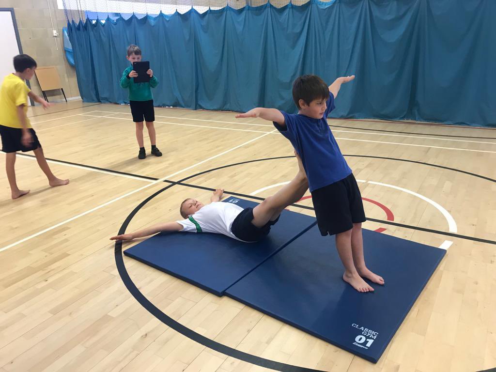 ThorngroveSport's tweet photo. Year 5 partner work in gymnastics- exploring balances #Gymnast #BalanceWork #PickYourPath @ThorngrovePrep https://t.co/cVYHfzXVP6