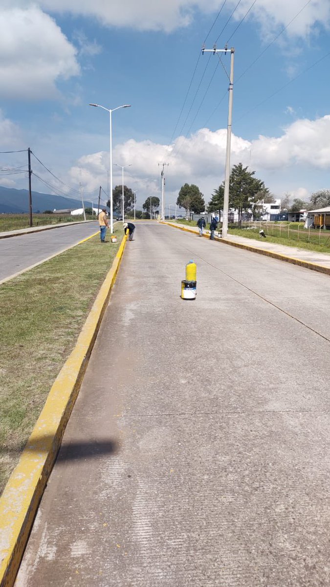 chapa_gm's tweet photo. En el Gobierno Municipal de #ChapaDeMota estamos comprometidos con el progreso y bienestar de los #Chapamotenses, iniciamos los trabajos para mejorar la imagen urbana de la Cabecera Municipal. 
¡Juntos #SigamosProgresando! 🏠💙 https://t.co/FLQuo6G9FV