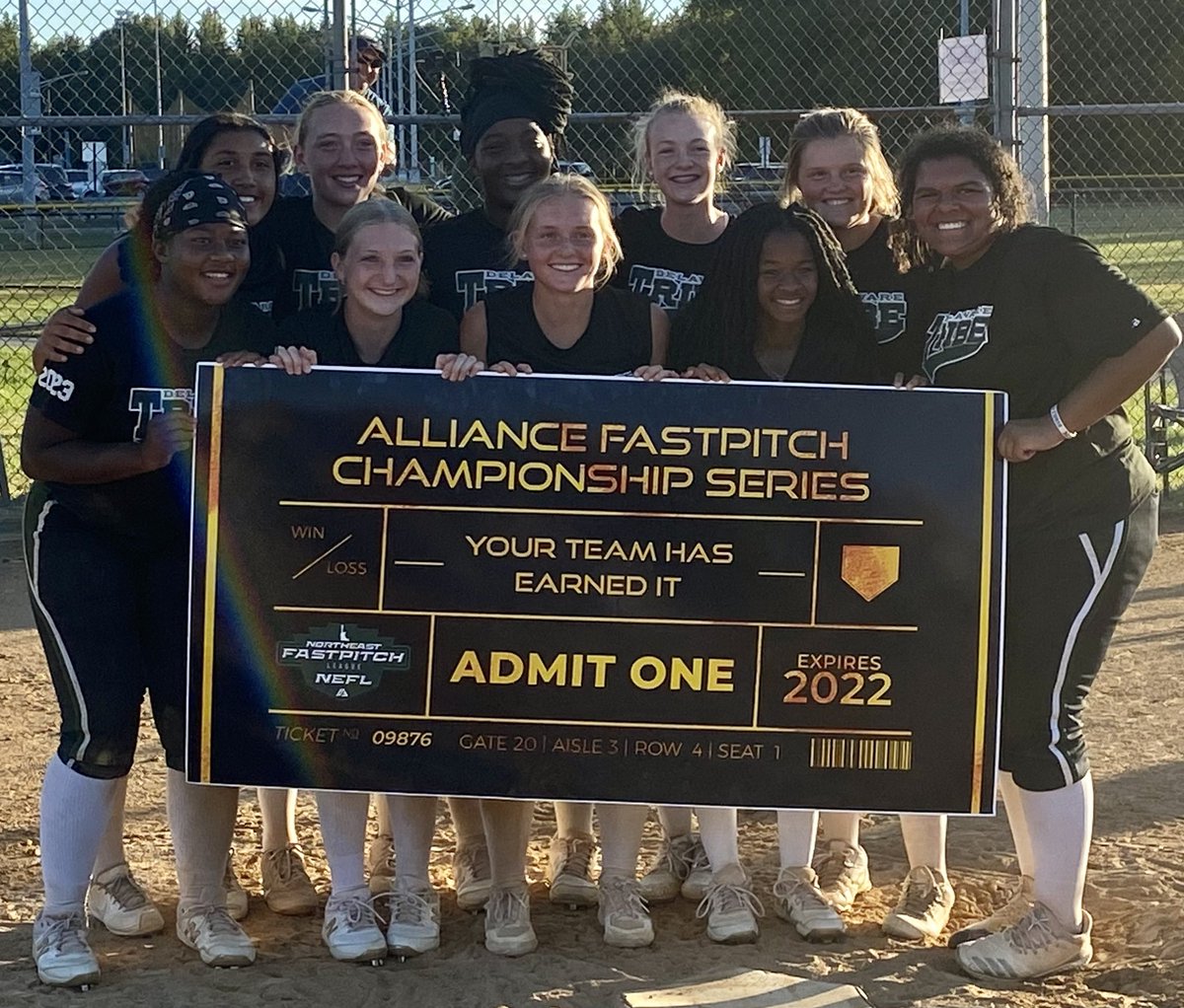 DEtribe18u's tweet photo. Ticket PUNCHED! 16U @thealliancefp 6-0 wkd run, outscoring opponents 44-18. Notables: C- L Hoban 1.563 OPS/10 RBI, SS L Lewis 1.100 OPS/6 SB, LF S Lewis a pair of 💣💣 P’s R Hintz/K Hall/K Hill lead the way in circle! #ourtribe https://t.co/9hsVaxv3V6