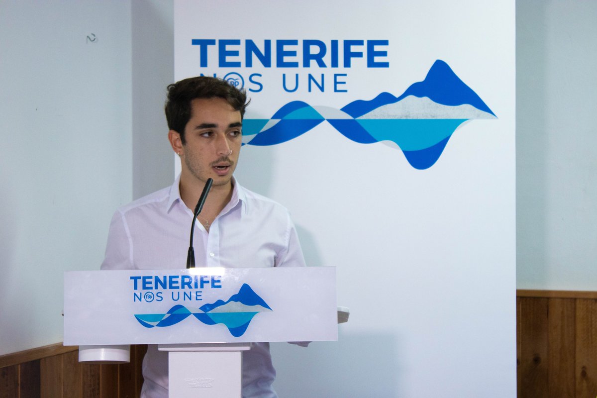 aalarcoblog's tweet photo. 🔵Muchas felicidades a Aaron Mesa, recientemente elegido presidente del Comité Local del PP de La Guancha. A por todas. #TenerifeNosUne
#Aaron #PP #LaGuancha #Tenerife🏴 #Canarias🇮🇨 #España🇪🇸 #24Sep #Asamblea #ComiteLocal https://t.co/yox0bSheDo
