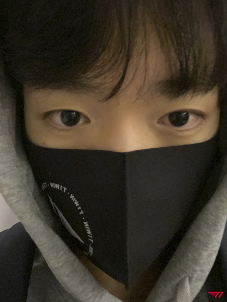 keria_airek's tweet photo. 데뷔 600일 !! 축하해 !! 롤드컵 뿌시고 오자🥰
#KERIA #600DAY https://t.co/Ecg7b3bCud