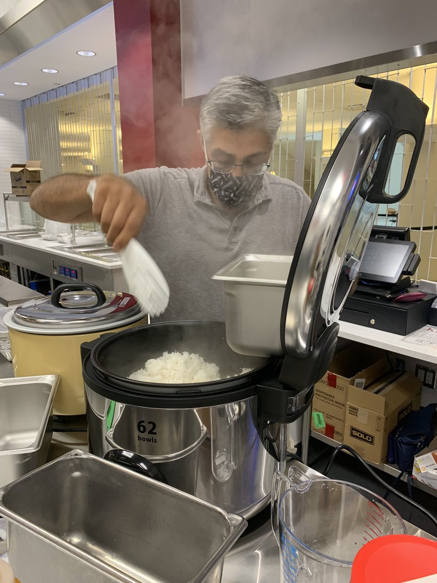 ucmainstreet's tweet photo. Khana Gourmet opens in Switch’n Kitchen in TUC! They prepare both authentic and uniquely progressive Indian dishes, packed with exotic flavor profiles. Open 11 am -6 pm Monday -Friday. https://t.co/Pj7y31k9Sx