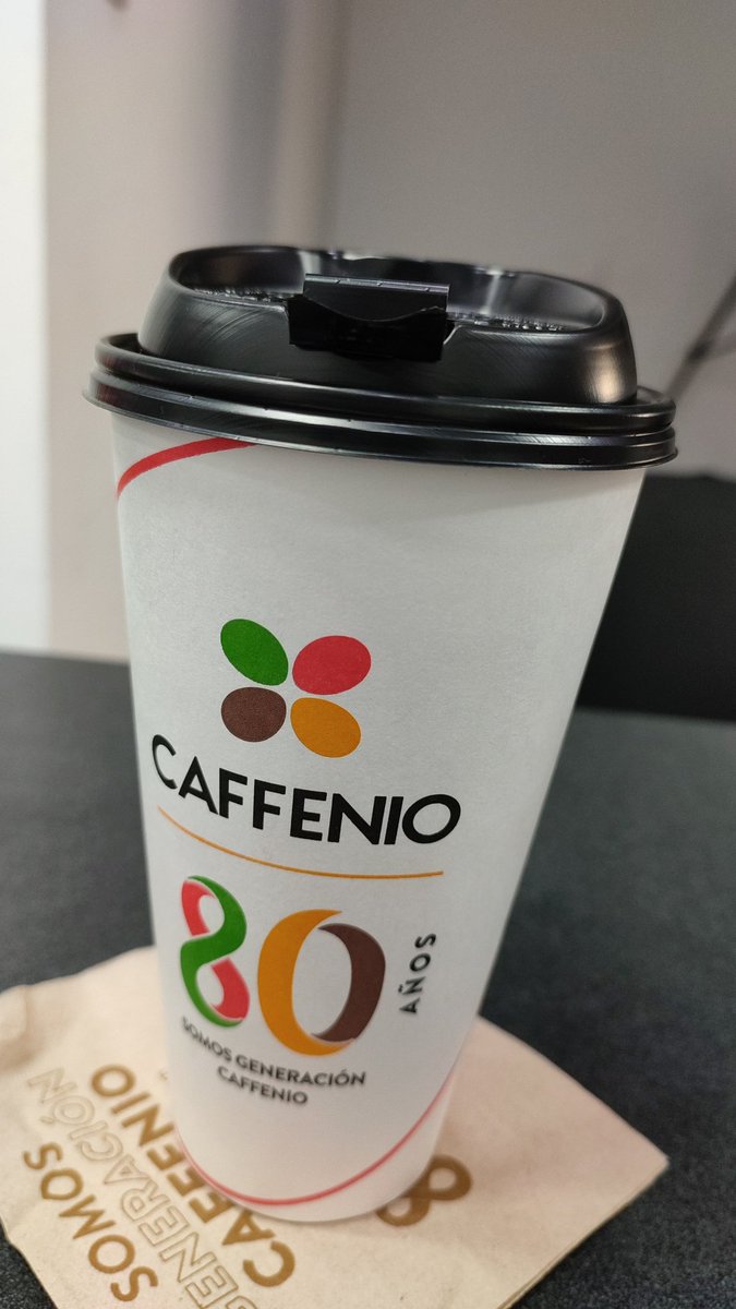 Iniciemos el día con un cafecito  ☕💕 #caffenio #comunidadaccionarse #cafe  #lunes