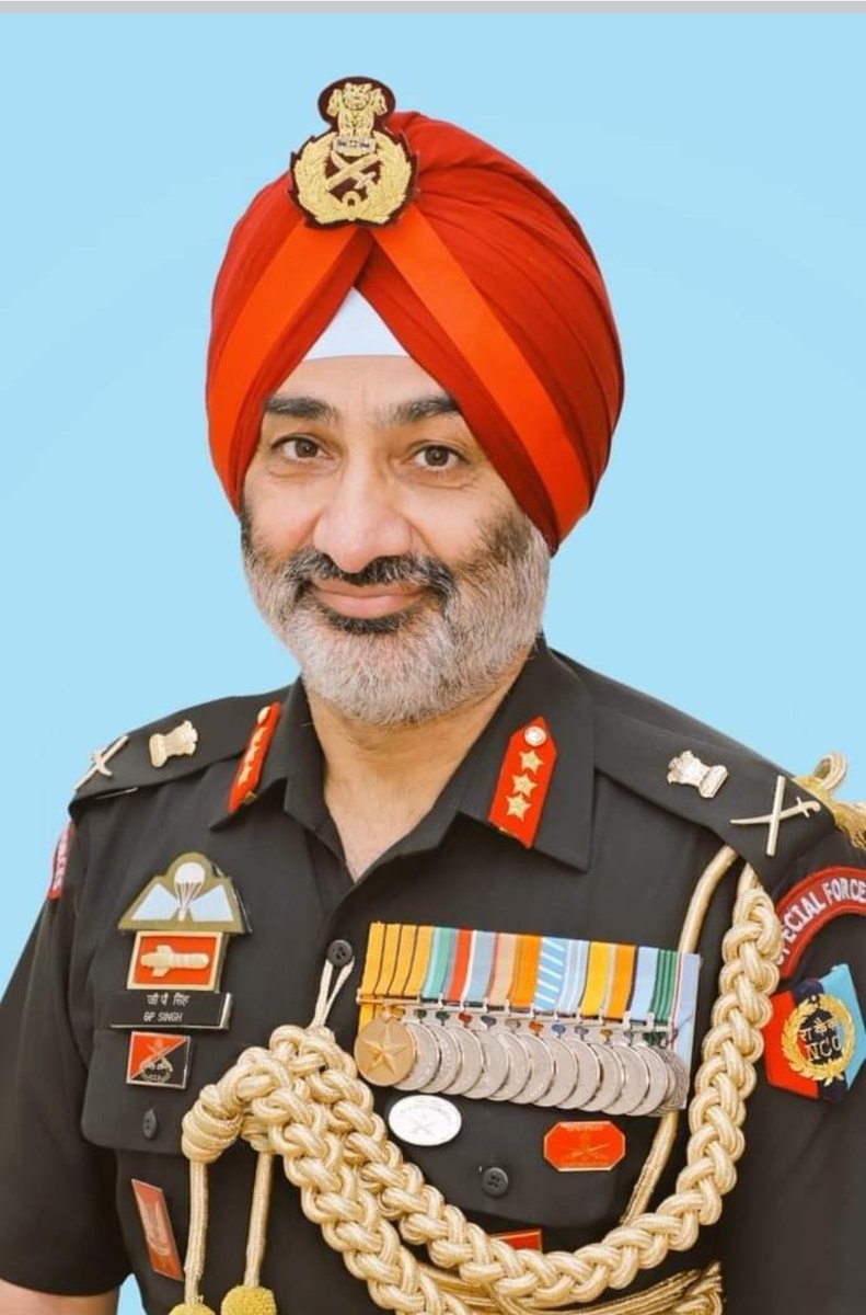 MitanshiSharma5's tweet photo. @CPhhp Lt Gen Gurbirpal Singh AVSM, VSM has taken over the reins of National Cadet Corps - The premier youth org of the country, as its 34th Director General on 27 Sep 2021. He is an alumnus of NDA, Khadakvasla &amp; IMA, Dehradun and was commissioned into the PARA REGT in 1987. 🇮🇳🙏 https://t.co/CoLy30LdG4