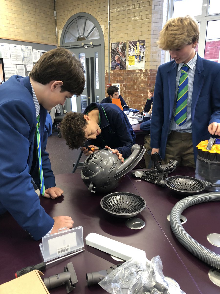MaidaValeDT's tweet photo. Delighted to receive a Dyson Engineering box and for 9DT to be able to experience dismantling a cylinder vacuum cleaner. Today we learned about  generating cyclones as well as manufacturing production and processing. #dysonengineering #jamesdyson #maidavaleschooldt https://t.co/m2HsPzagZK