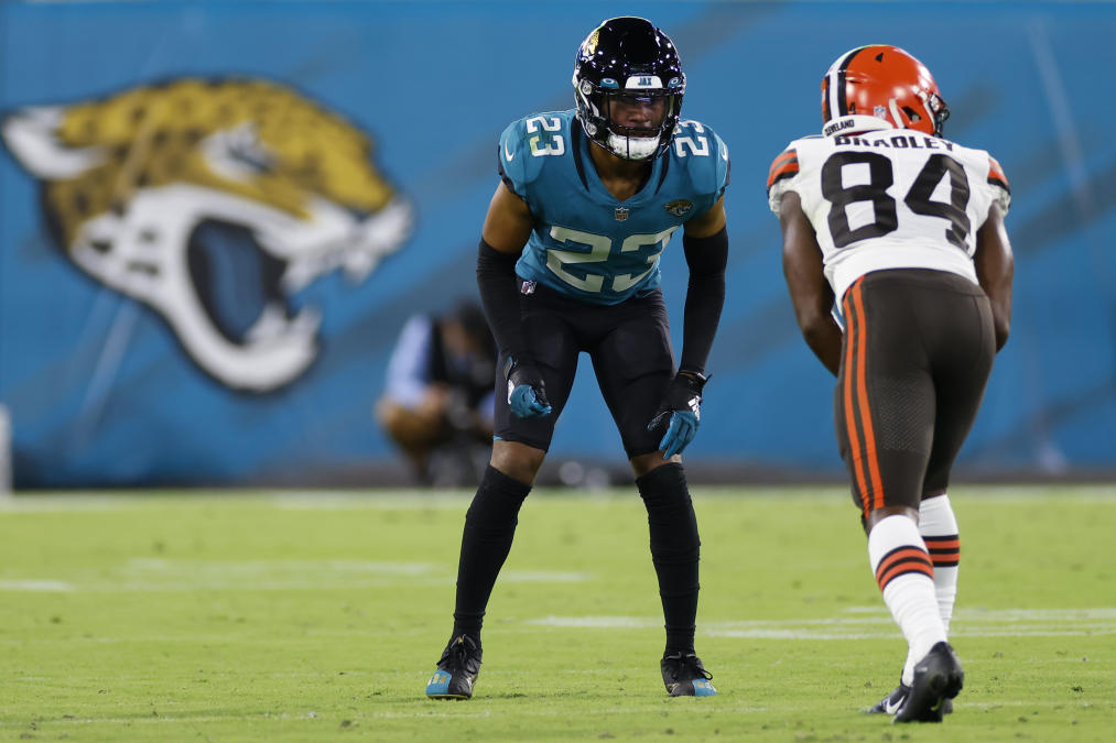 Jaguars give up on CJ Henderson, the No. 9 overall pick of 2020 draft, trade him to Panthers https://t.co/LrSuubyyZo https://t.co/4KBpljJ4cg #nfl #football #sports https://t.co/xEX0zP167x