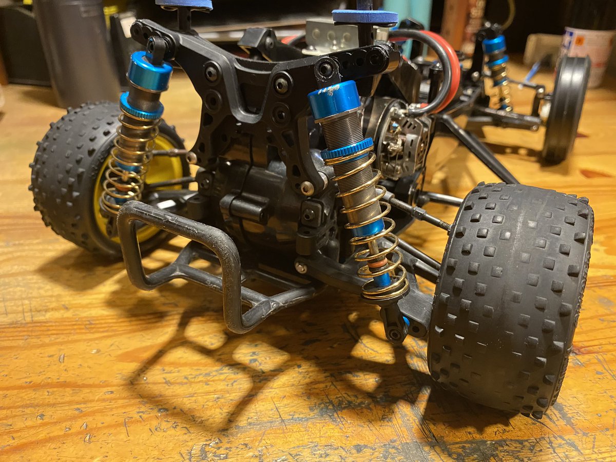 4独グラスホッパーに当時物サンダードラゴンボディを載せてイエロー