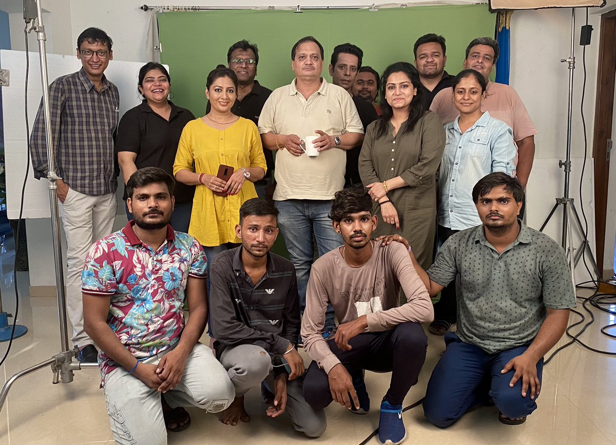 umesh_kacha's tweet photo. #3DigitalFilm
# 3Products
# 13hrsShoot
Thank you #MID30 for trusting us.
it was challenge for us to manage everything with the small team.
#TeamUK  
#UmeshKacha #AdFilm  #ImportanceofAdFilm #CorporateFilm 
#FilmProductionHouse #Ahmedabad #PowerfulIdea
#ProductShoot https://t.co/RWG6iBUSMK