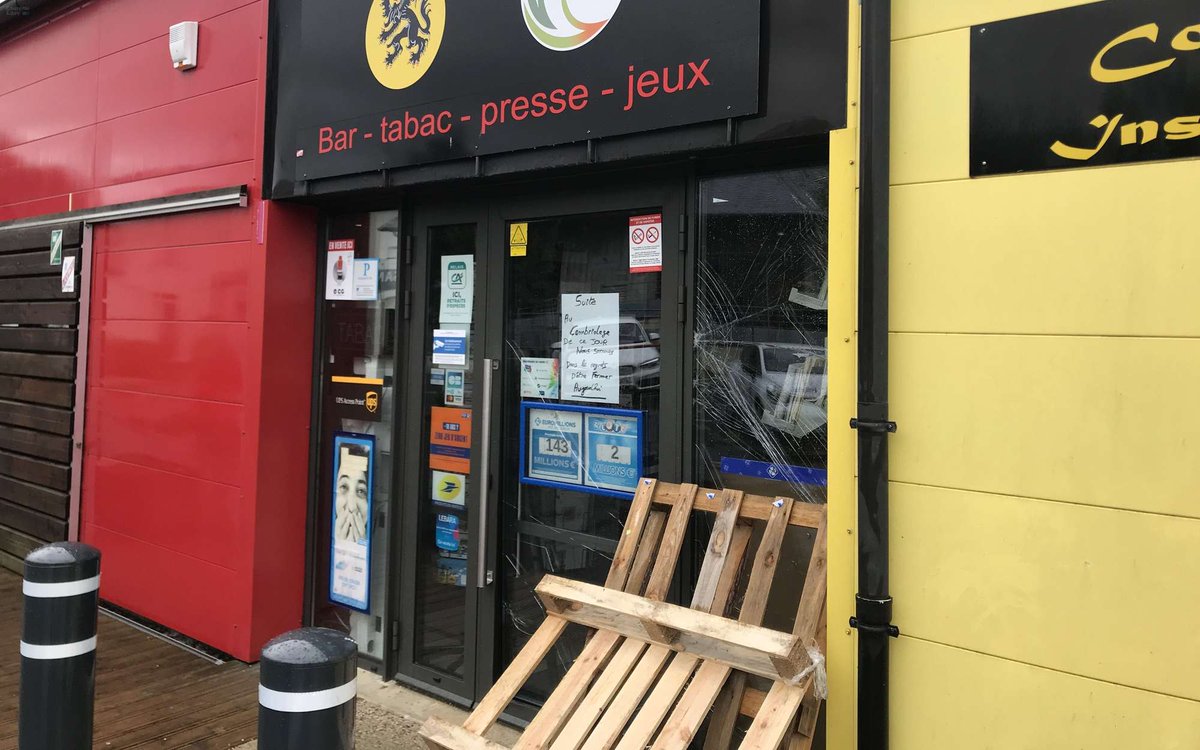 Renojoub's tweet photo. Touvre : le tabac-presse cambriolé, des cigarettes dérobées https://t.co/y0tfy7UgSo https://t.co/1MepFazsEF