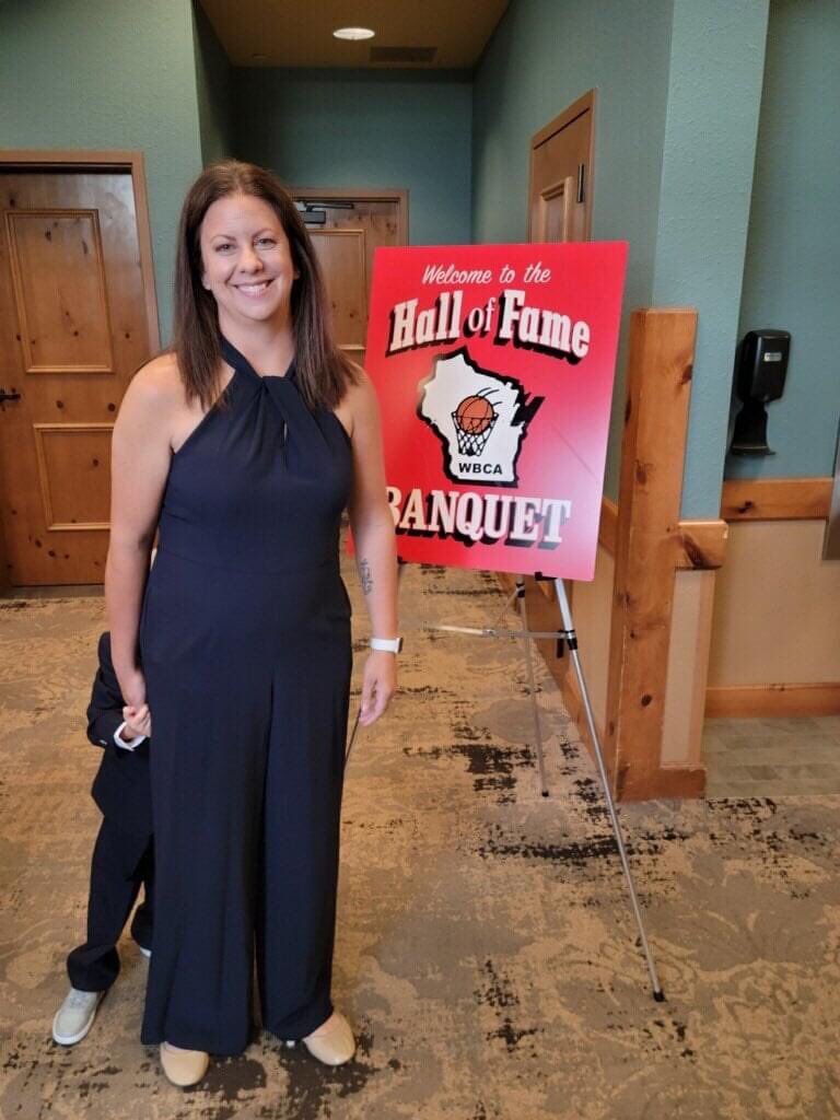 PiusXIHigh's tweet photo. Congratulations to an all-time great Lady Pope, Christine (Gutierrez) Keller '01, inducted into the Wisconsin Basketball Coaches Association Hall of Fame! #ladypopes #PiusProud https://t.co/UhWBhBXj0e