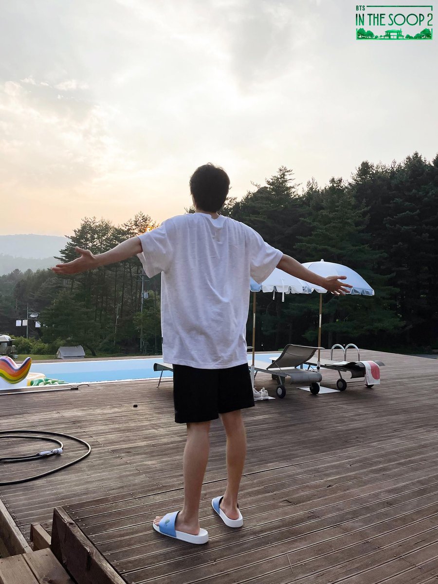 OnlyARMYChile's tweet photo. #infoBTS / Weverse
Ya tenemos fecha y hora de estreno para In The Soop 2 ⭐️
A partir del día 15 de octubre será publicado todos los VIERNES un nuevo capítulo
➡️JTBC 9 pm (KST)
➡️Weverse 10 pm (KST)
Reserva ahora 🔗 https://t.co/vQ1ri23VXV https://t.co/dy8pRTRHSY