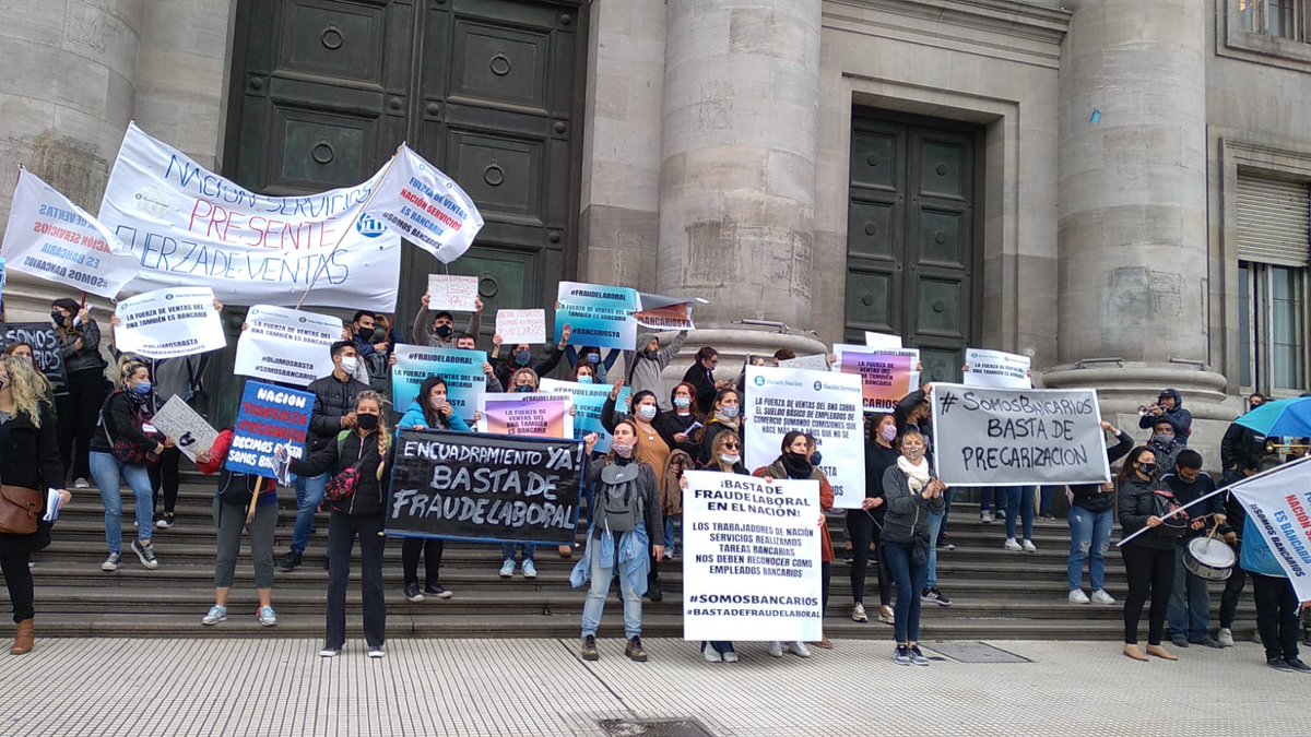 CynCuaran's tweet photo. @radiomitre #eshoy #somosbamcarios Hoy la @FuerzaVentasBNA marchamos , todos unidos a nivel país reclamando el derecho que nos corresponde de ser encuadrados bajo el convenio bancario porque hacemos tareas bancarias. Hoy decidimos ponerle punto final a la precarización https://t.co/irhGta3hxH
