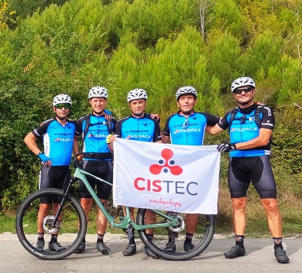 #TITANDESERT2021 "Solo aquellos que se atreven a fallar en grande consiguen algo grandioso". El equipo 
<a href="/AspaceNavarra/">Aspace Navarra</a> <a href="/ConorBikes/">Conor Bikes</a> continúa su #entrenamiento. Animamos a toda empresa y/o particular a colaborar en la <a href="/TitanDesert/">Titan World Series</a> 📲 lnkd.in/exrRxtZx #DIVERSIDAD #INCLUSIÓN